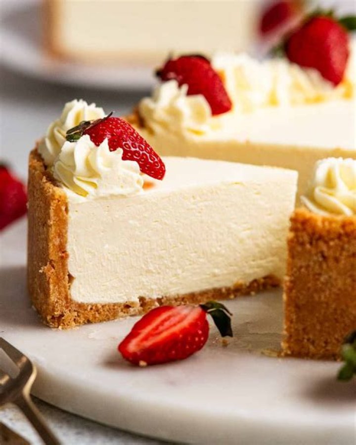 A Slice of Cheesecake Kim Cattrall Idol Features