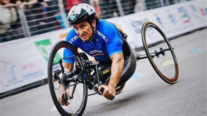 Alex Zanardi resta grave dopo l&rsquo;operazione Webmagazine24
