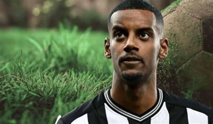 Alexander Isak Bio, Net Worth, Salary, Transfer News, Nationality