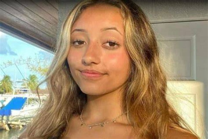 Alexis Ryan Biography, Net Worth and Career