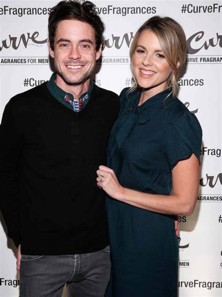 Ali Fedotowsky Engaged to Kevin Manno Bachelorette Ring Photo Us Weekly