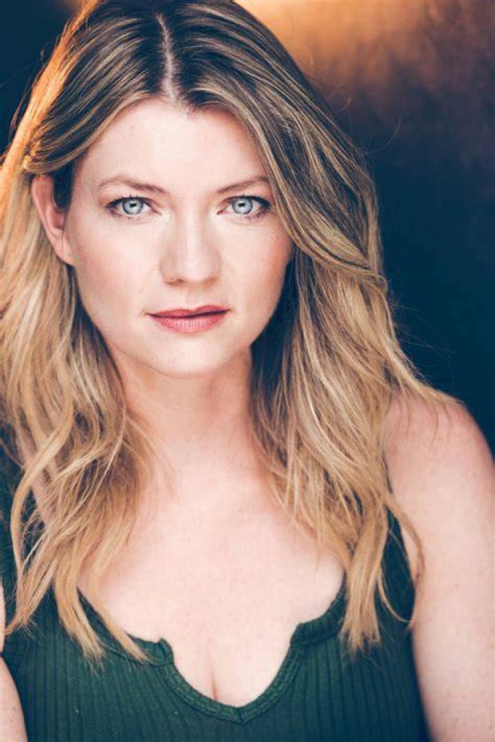 All about celebrity Elizabeth Leiner! Watch list of Movies online Drop