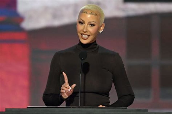 Amber Rose shares VERY racy snap to promote her OnlyFans Express Digest