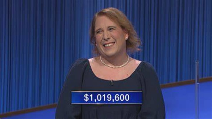 Amy Schneider surpasses 1 million in 'Jeopardy!' winnings on today's