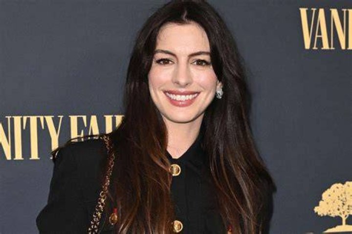Anne Hathaway LorenaMartina