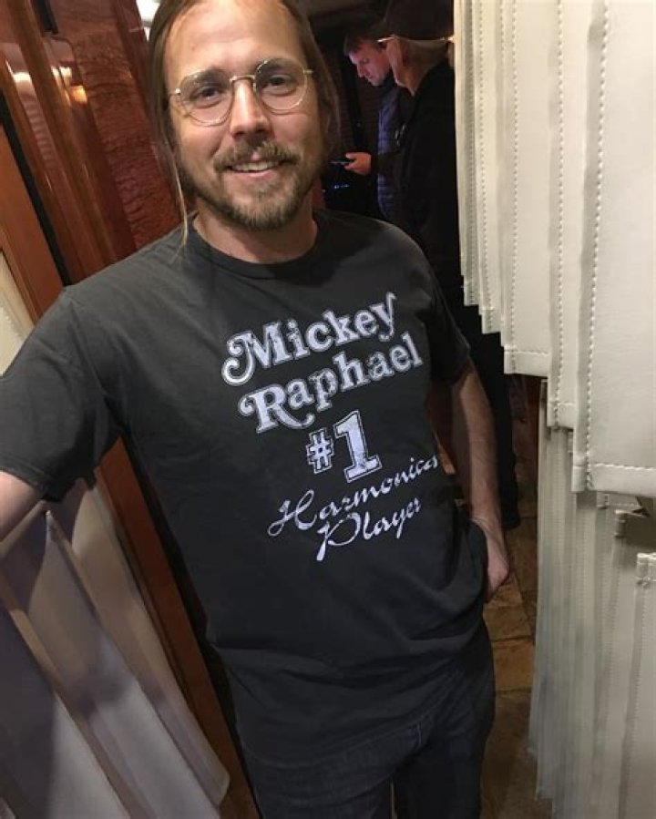 Another Mickey Raphael fan Lukas Nelson rocks 1 Harmonica Player