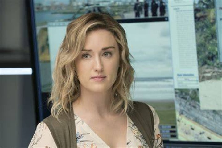 Ashley Johnson/"The Blaming of the Shrew" Online Photo Galleries