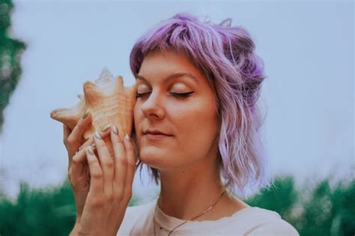 Avery Leigh&rsquo;s Night Palace Pairs Opera and Dream Pop on Debut Single