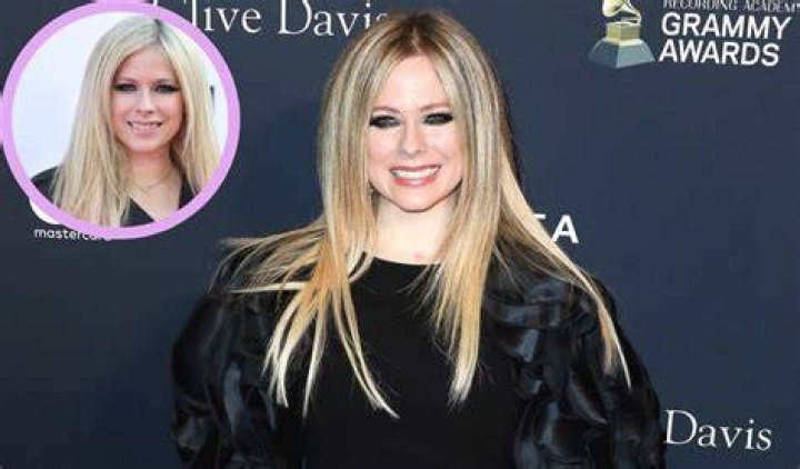 Avril Lavigne Bio, Net Worth, Height, Facts Dead or Alive?
