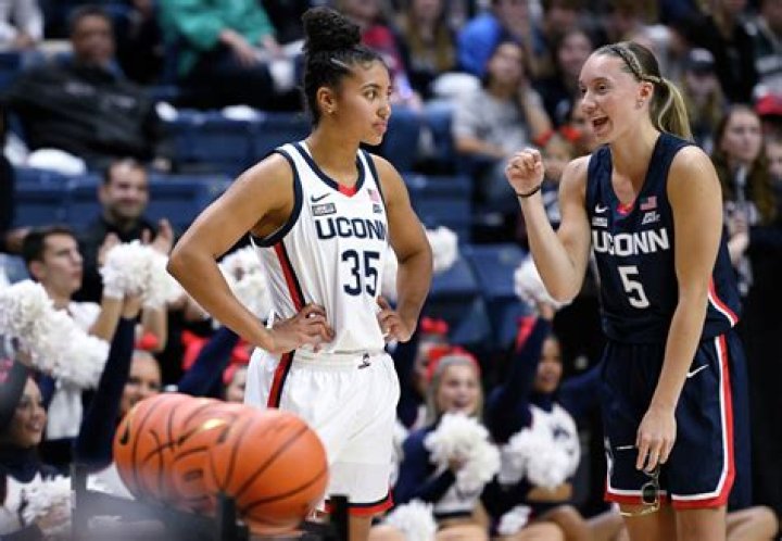 Azzi Fudd scores 26 points as UConn defeats Northeastern.