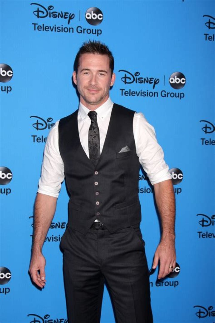 Barry Sloane and his beautiful wife Barry Sloane, Beautiful Wife