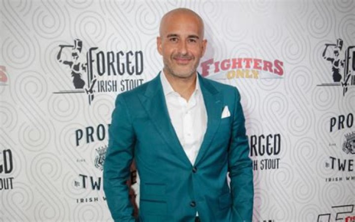 Best Pics Of Jon Anik With His Wife & Three Children Law Of The Fist