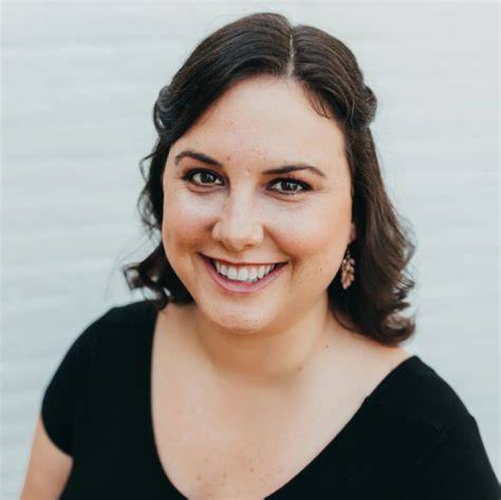 Bio Sarah Prager
