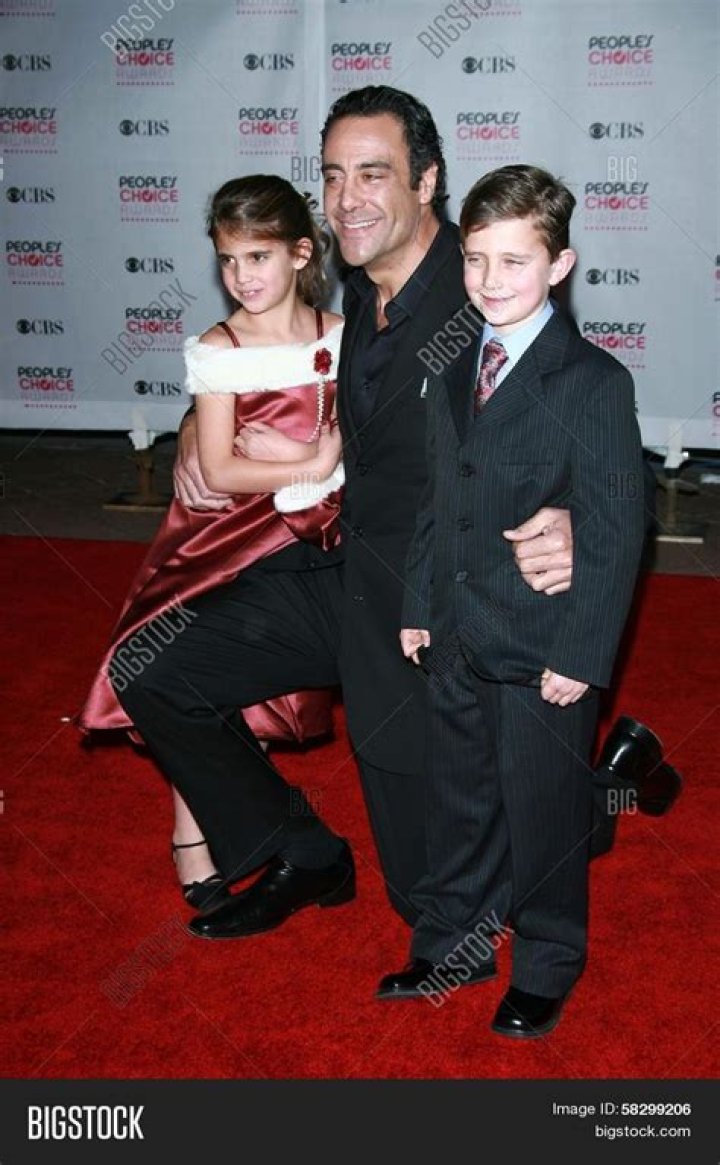 Brad Garrett & his kids Stock Editorial Photo &copy; Jean_Nelson 12977422