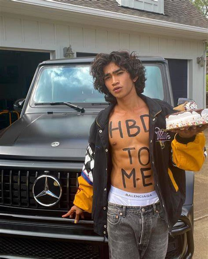 Bretman Rock Car Collection Net Worth, Salary, Age & Boyfriend