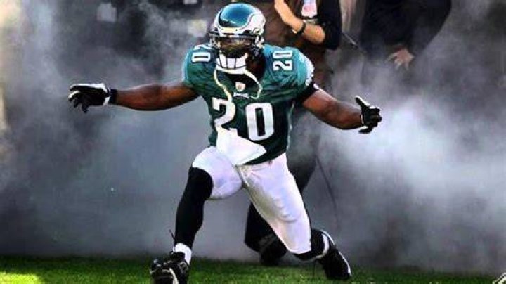 Brian Dawkins to leave fulltime role in Philadelphia Eagles front