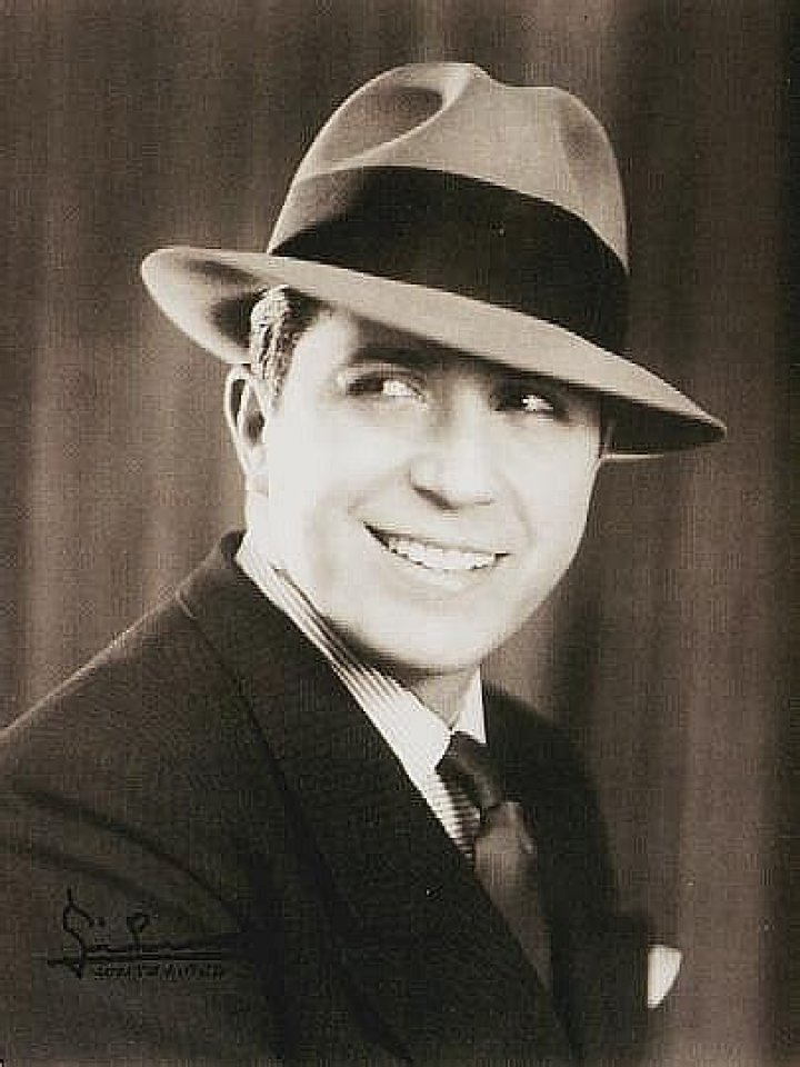 Carlos Gardel Télécharger et écouter les albums.