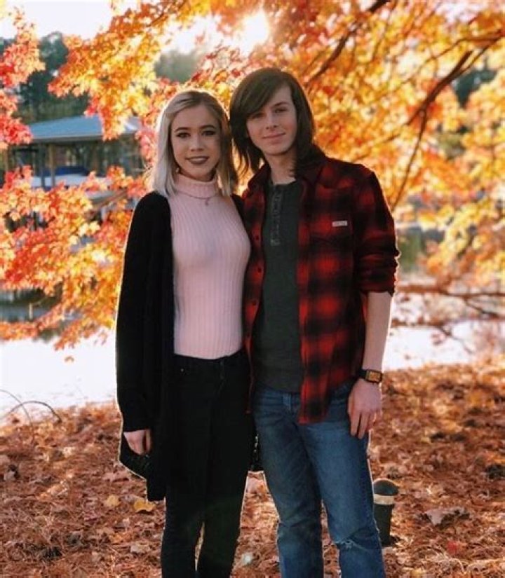 Chandler Riggs and Brianna Maphis Novios, Amor de mi vida, Personas