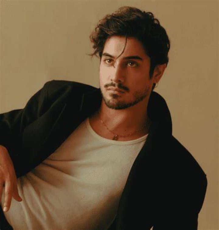 Choose Love Cast Avan Jogia Parents Mike And Wendy
