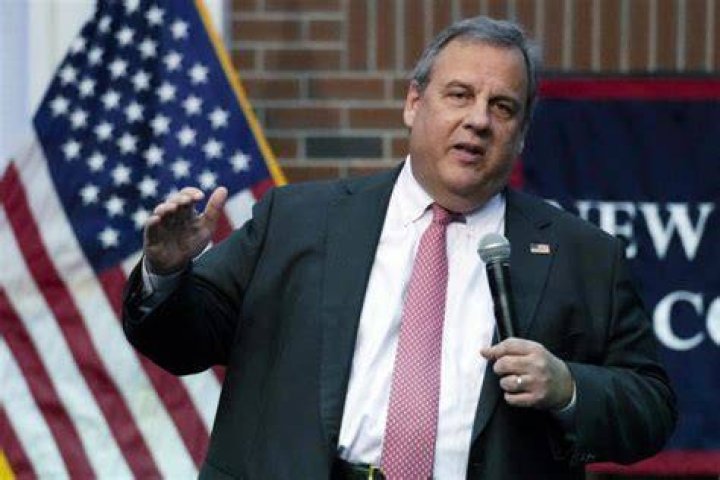 Chris Christie 'lost more than 85 pounds since secret weight loss