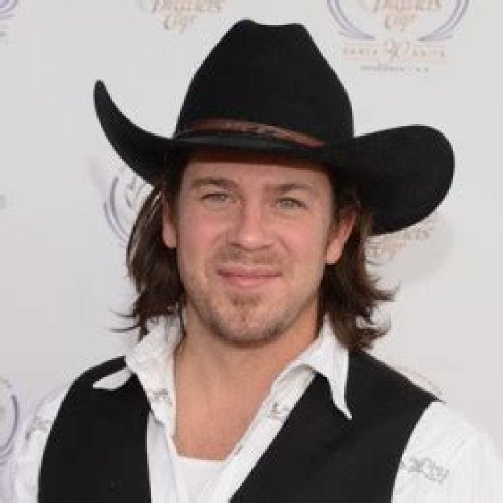 Christian Kane Bio, Wiki, Age, Height, Wife, Career, Movies, House