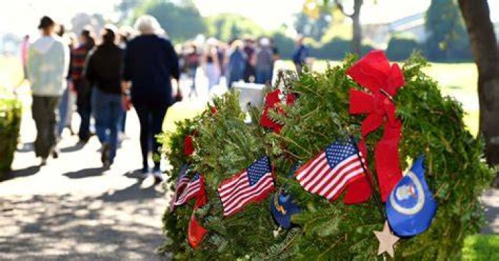 Community takes part in Wreaths Across America Oxford Leader