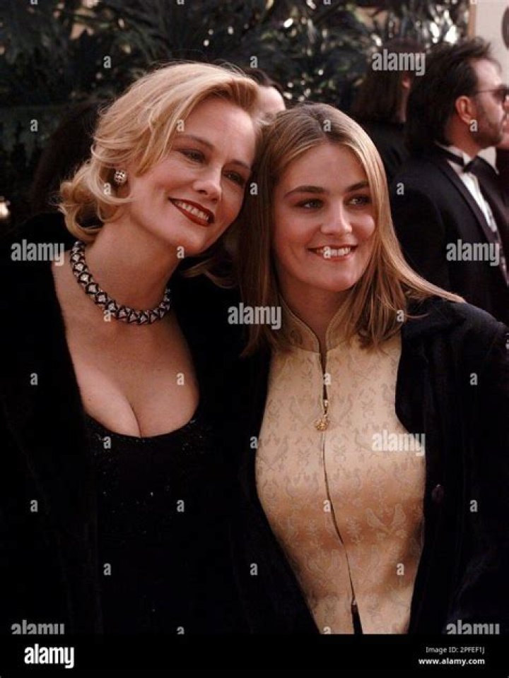 Cybill Shepherd with daughter Clementine. Celebrity families, Famous