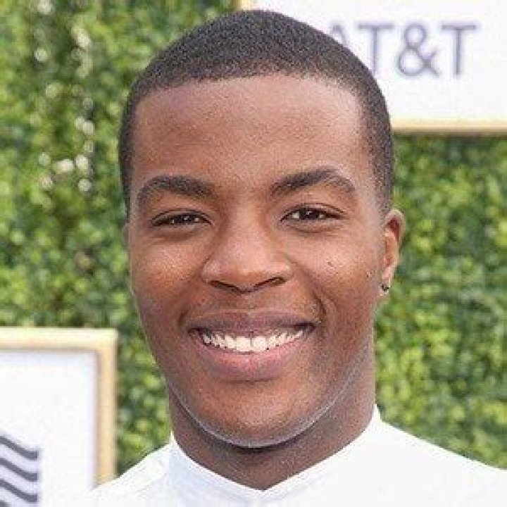 Daniel Ezra Wiki, Bio, Age, Net Worth, and Other Facts Facts Five