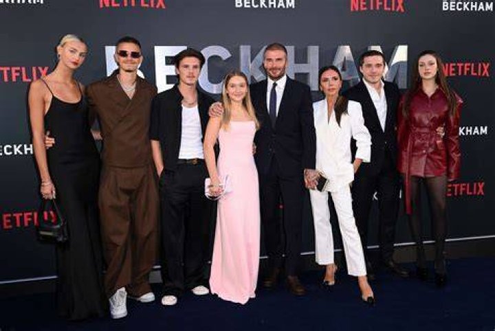 David Beckham v&agrave; 10 thảm họa thời trang trong qu&aacute; khứ David beckham