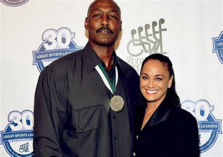 Demetress Bell Mom Karl Malone S Son Delivers Crushing Blocks For Lsu