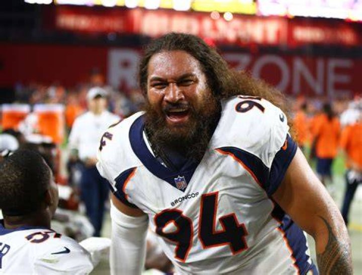 Domata Peko discusses difficulty of moving on from Bengals Cincy Jungle