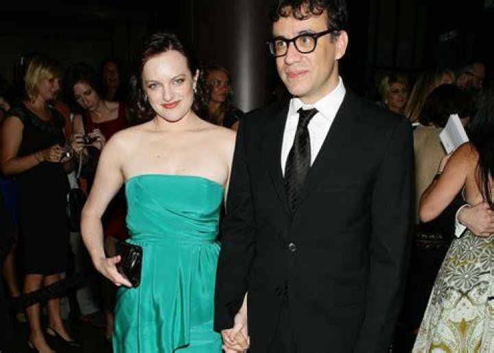 Elisabeth Moss&rsquo; Marriage to Fred Armisen The Handmaid&rsquo;s RealLife Tale