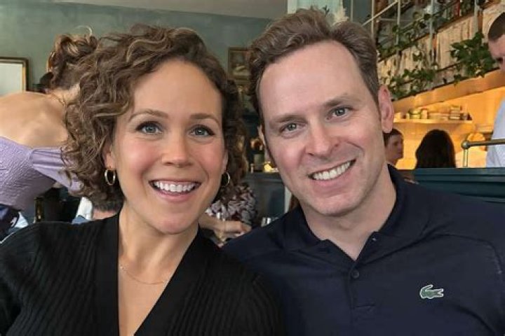 Erin Krakow bio age, husband, net worth, measurements