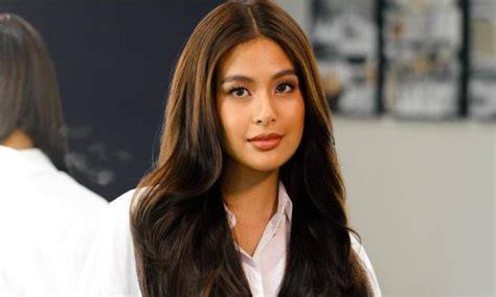 Gabbi Garcia's New Hairstyle with Chestnut Brown Highlights Is Perfect