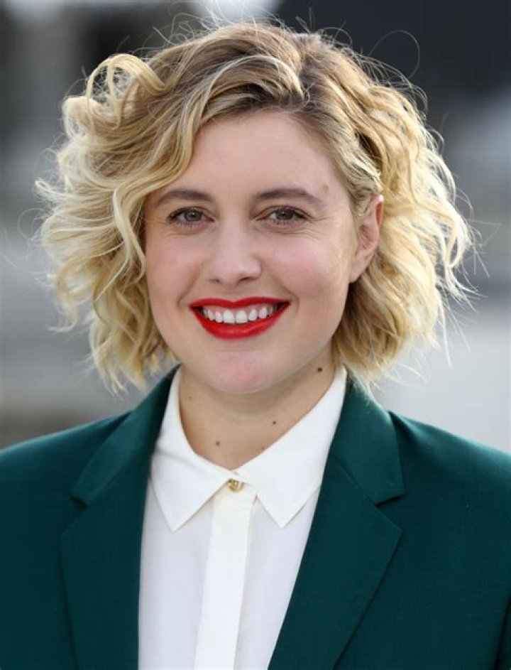 Greta Gerwig Biography, Height & Life Story Super Stars Bio