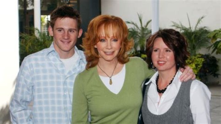 How Many Kids Does Reba McEntire Have? The ACM Awards Host Has One