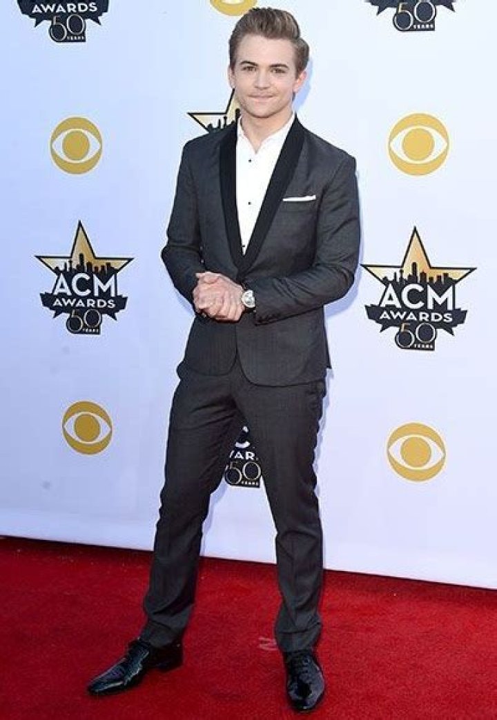 Hunter Easton Hayes Height, Age, Bio, Weight, Net Worth, Facts and Family