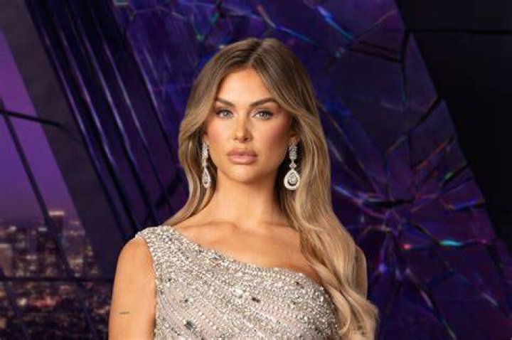 Interview Lala Kent on Her 'Awkward' Relationship with James Kennedy