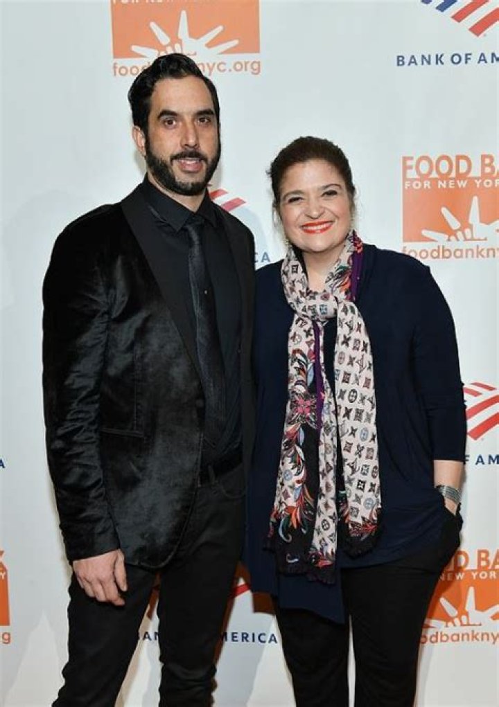 Is Alex Guarnaschelli Married? Her Husband, Boyfriend, Dating