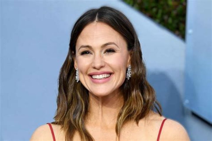Is Jennifer Garner Related To James Garner? Explained OtakuKart