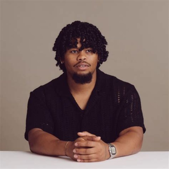 Isaiah John Height Age Weight Wiki Bio & Net Worth