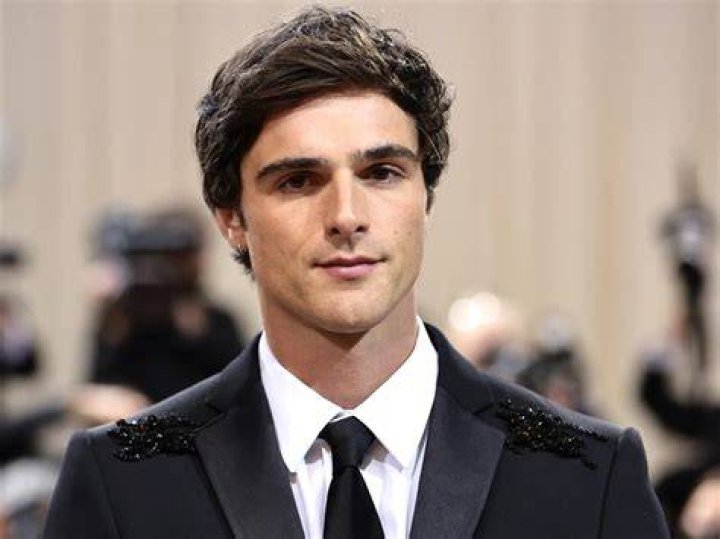 Jacob Elordi Biography Facts, Childhood, Family Life & Achievements