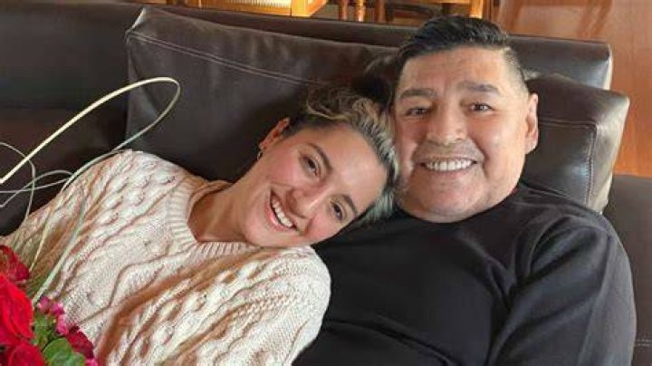 Jana Maradona mostr&oacute; a "Lemon", su peculiar mascota Caras