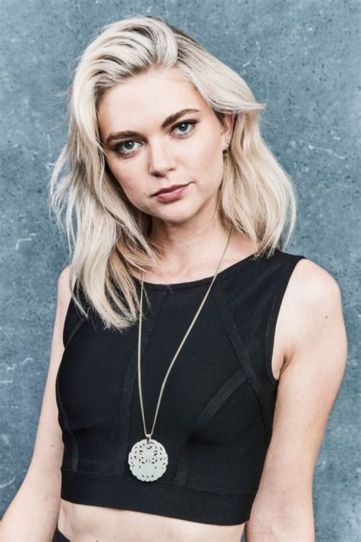 Jenny Boyd Legacies Portraits at SDCC 2019 &bull; CelebMafia