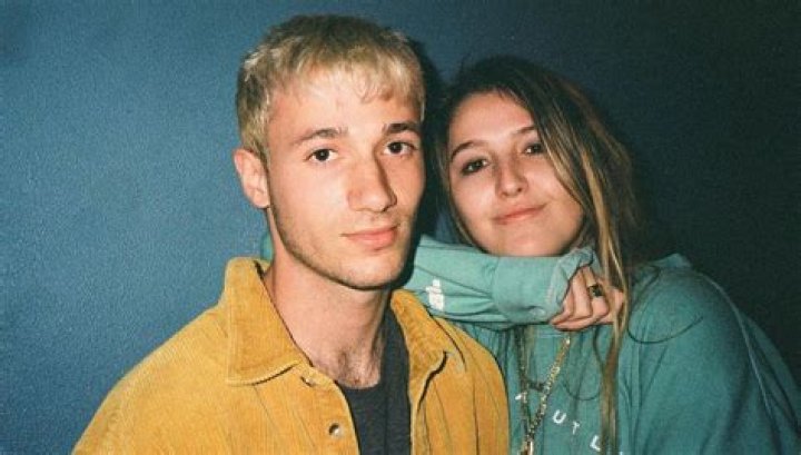 Jeremy Zucker & Chelsea Cutler Shine On AcousticBased Inside