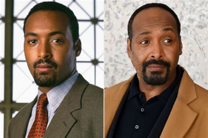 Jesse L. Martin and Tom Cavangh in may, 2002. (15 years ago) FlashTV