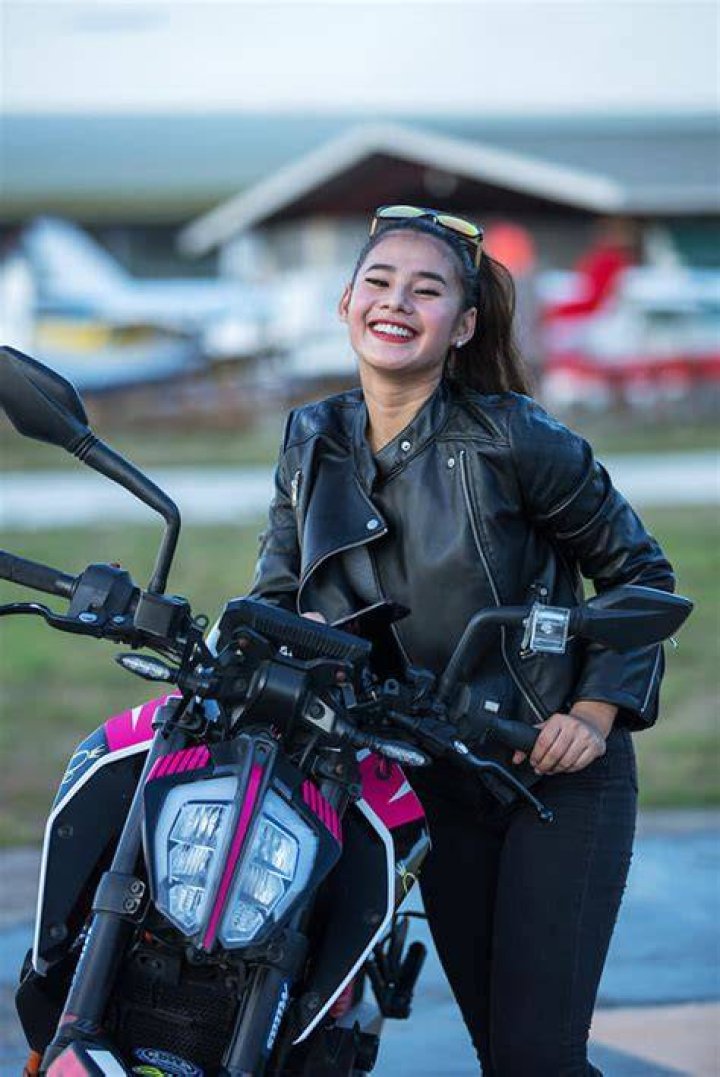 Jet Lee (Motovlogger) Bio, Age, Height, Family, Bf, Facts