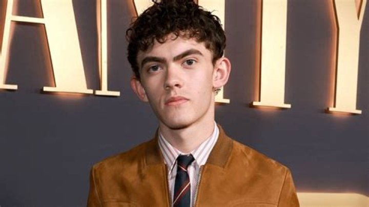 Joe Locke is the perfect rep for bold and playful fashion in2vogue