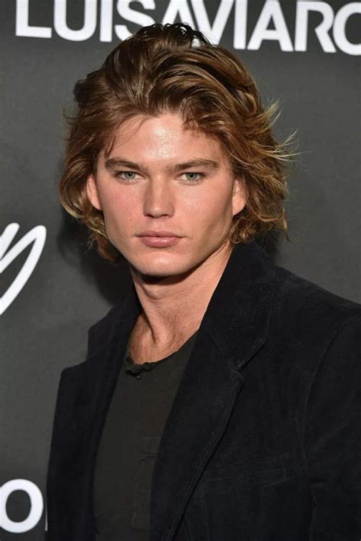 Jordan Barrett Hair trends, Mens hairstyles, Hairstyle