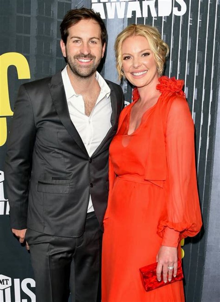 Josh Kelley defends wife Katherine Heigl from the haters &lsquo;She&rsquo;s the